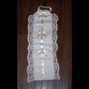 Lace Hanging Design Wall Card / Photo Holder